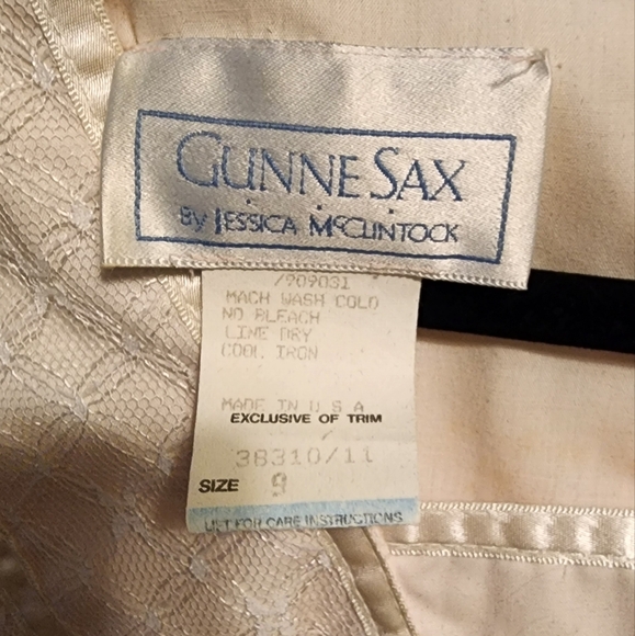 Vintage Dress - Picture 3 of 6